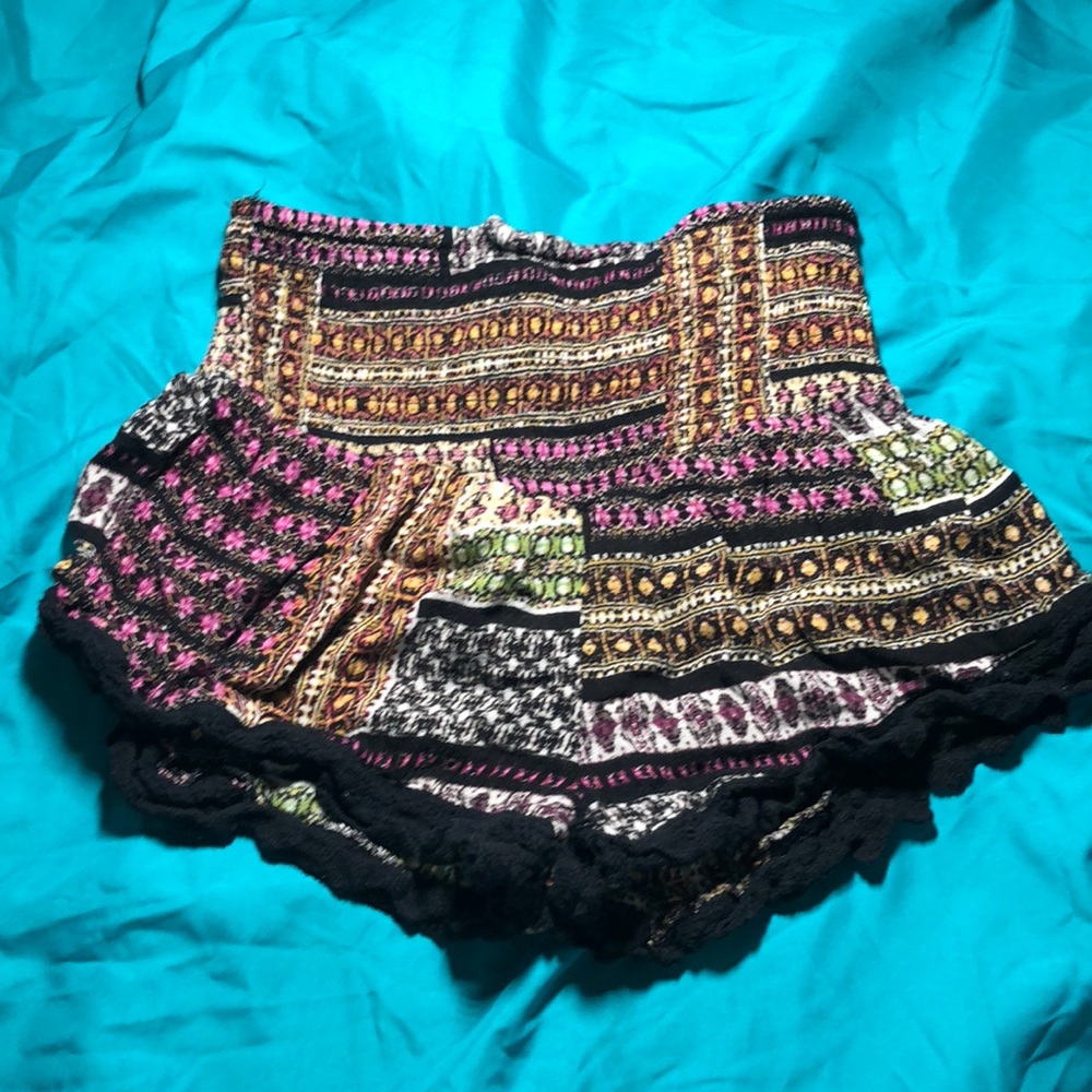Cute shorts with lace